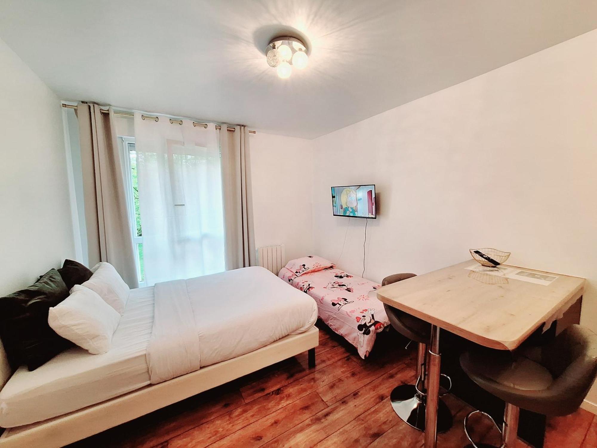 Studio Alpha - 2Min By Train To Disneyland Or 20Min Walk - 5Min Walk To "Val D'Europe" Station Montévrain Kültér fotó